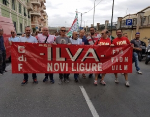 Sciopero a Genova dei lavoratori dell'Ilva di Novi Ligure e Genova