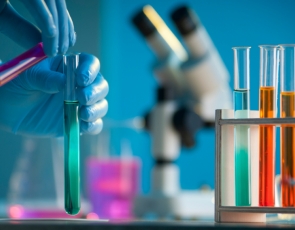 Firmata l'ipotesi di accordo per il rinnovo del contratto nazionale dell'industria Chimica-Farmaceutica