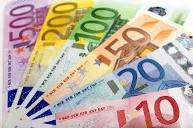 Aiuti economici alle famiglie per il diritto allo studio